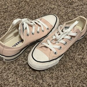 Converse Women's Pink Canvas Low